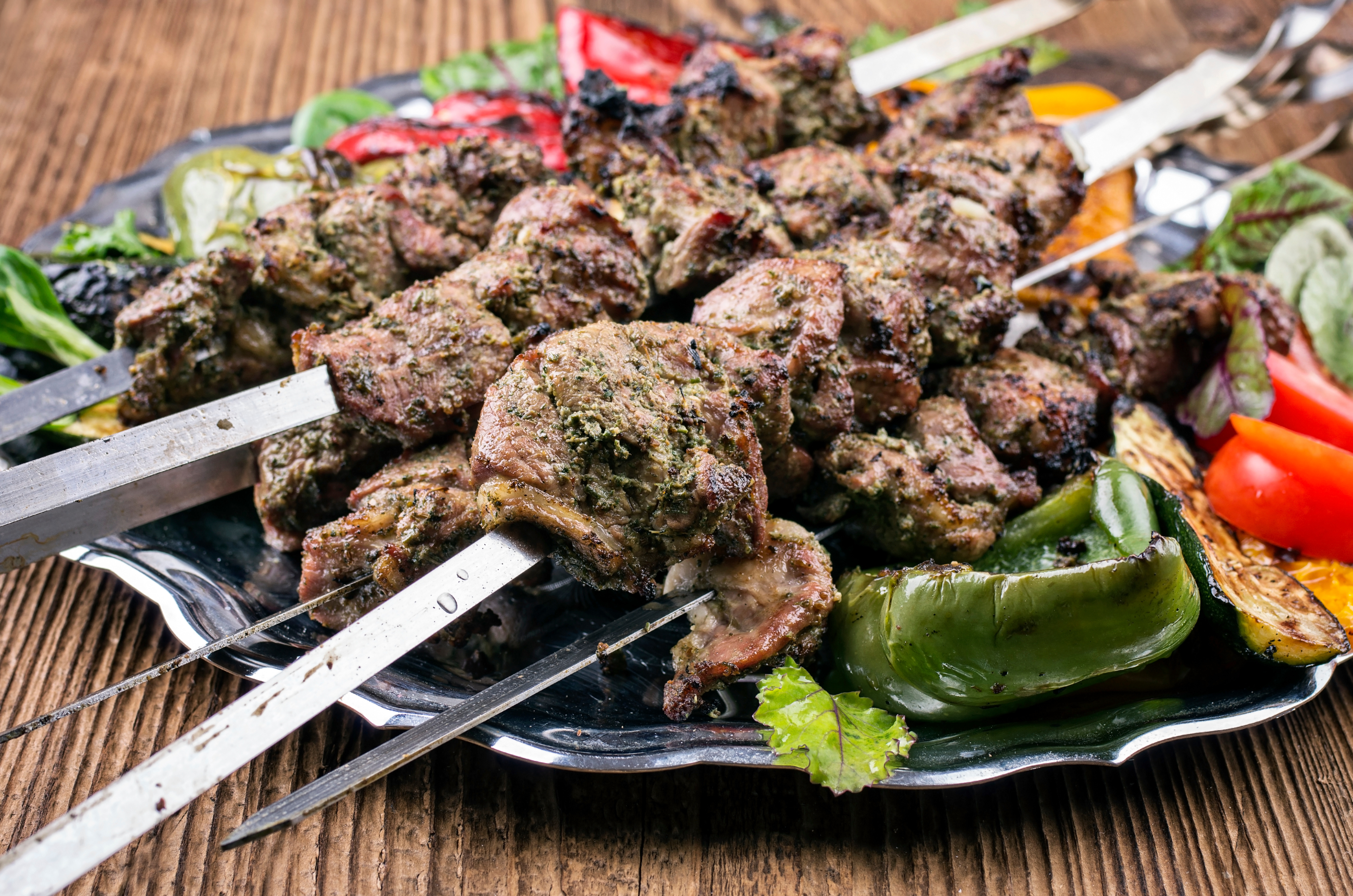 1 kg Schaschlik aus Lammkeule Neu Seeland HALAL Knoblauch-Kräuter Marinade // Шашлык из баранины ХАЛЯЛ чесночно-травяной маринад 1кг